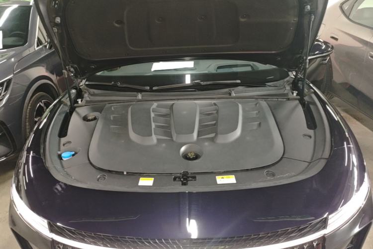 Used VOYAH PASSION 2024 PHEV Four-Wheel Drive Ultra-Long Range Flagship Model Engine Bay