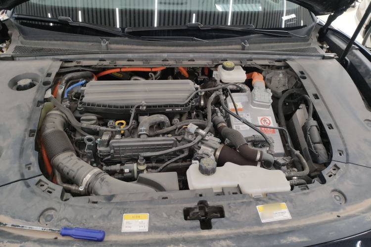 Used VOYAH PASSION 2024 PHEV Four-Wheel Drive Ultra-Long Range Flagship Model Engine Bay
