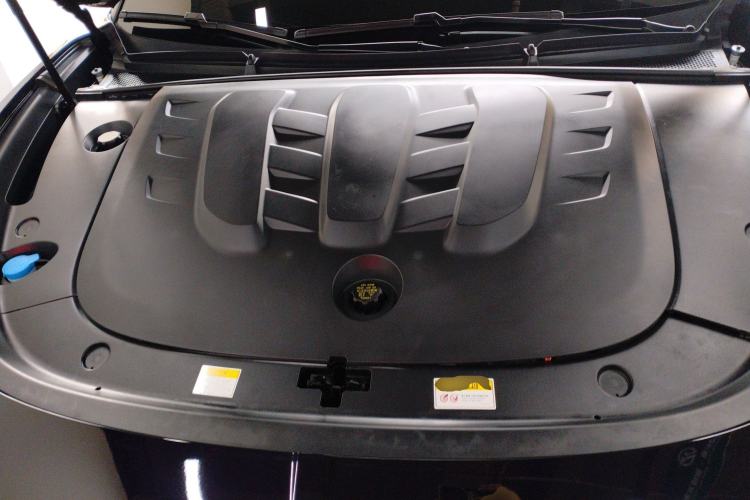 Used VOYAH PASSION 2024 PHEV Four-Wheel Drive Ultra-Long Range Flagship Model Engine Bay