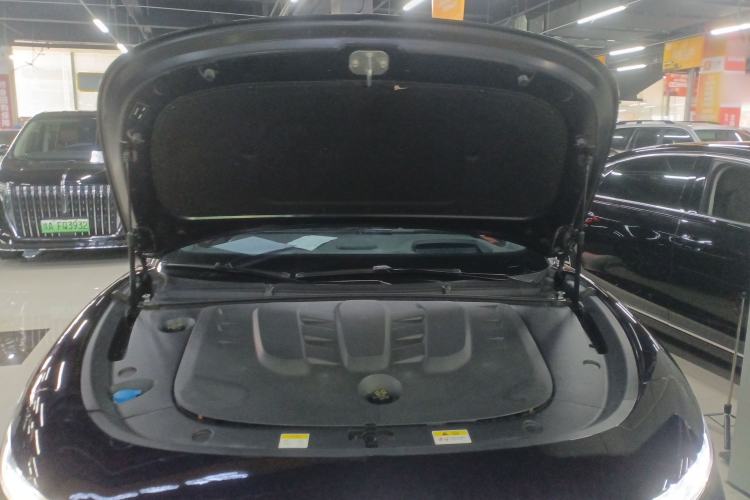 Used VOYAH PASSION 2024 PHEV Four-Wheel Drive Ultra-Long Range Flagship Model Engine Bay