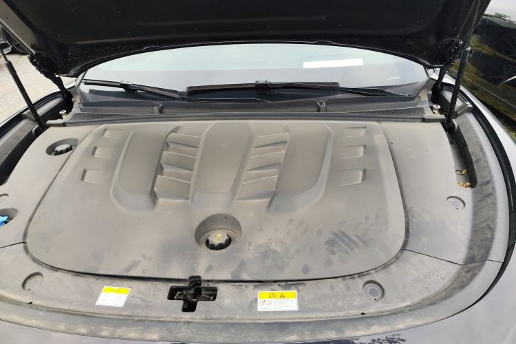 Used VOYAH PASSION 2024 PHEV Four-Wheel Drive Ultra-Long Range Executive Edition Engine Bay