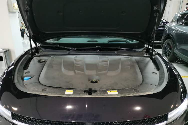 Used VOYAH PASSION 2024 PHEV Four-Wheel Drive Ultra-Long Range Flagship Model Engine Bay