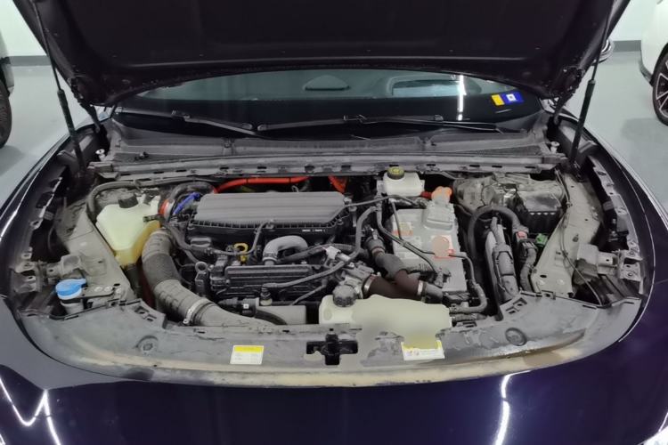 Used VOYAH PASSION 2024 PHEV Four-Wheel Drive Ultra-Long Range Flagship Model Engine Bay