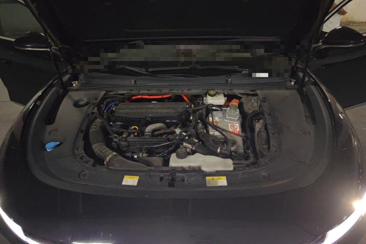 Used VOYAH PASSION 2024 PHEV Four-Wheel Drive Ultra-Long Range Executive Edition Engine Bay