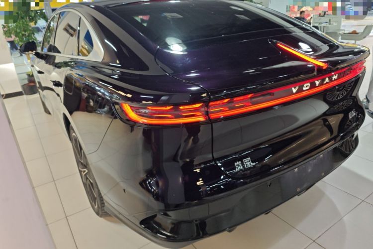 Used VOYAH PASSION 2024 PHEV Four-Wheel Drive Ultra-Long Range Flagship Model Exterior 2