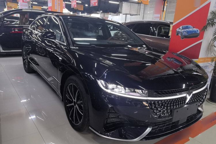 Used VOYAH PASSION 2024 PHEV Four-Wheel Drive Ultra-Long Range Executive Edition Exterior 2