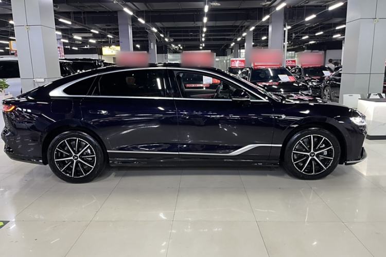 Used VOYAH PASSION 2024 PHEV Four-Wheel Drive Ultra-Long Range Executive Edition Exterior 3