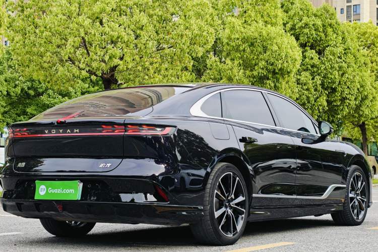 Used VOYAH PASSION 2024 PHEV Four-Wheel Drive Ultra-Long Range Flagship Model Exterior 3