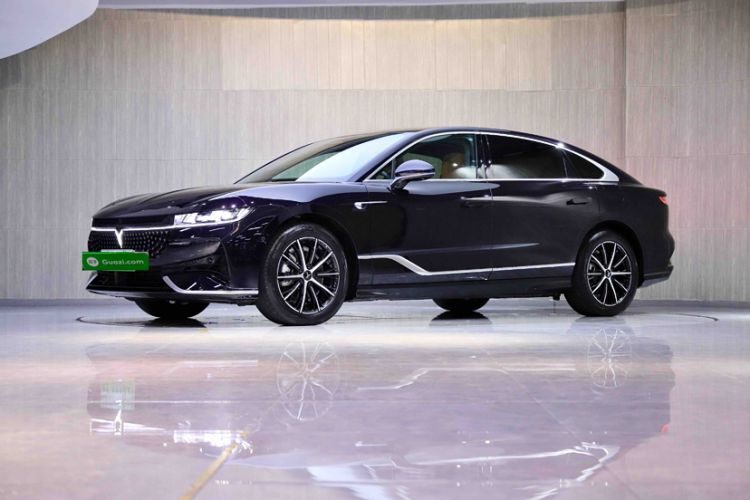 Used VOYAH PASSION 2024 PHEV Four-Wheel Drive Ultra-Long Range Executive Edition Exterior 7