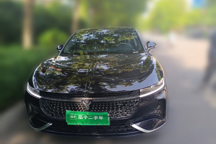 Used VOYAH PASSION 2024 PHEV Four-Wheel Drive Ultra-Long Range Executive Edition Front