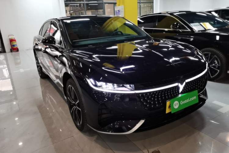 Used VOYAH PASSION 2024 PHEV Four-Wheel Drive Ultra-Long Range Flagship Model Front Right 45 Deg