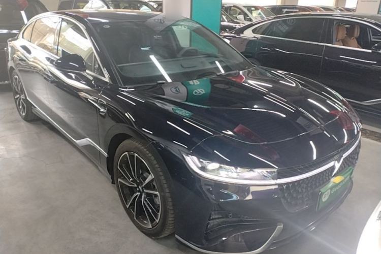 Used VOYAH PASSION 2024 PHEV Four-Wheel Drive Ultra-Long Range Flagship Model Front Right 45 Deg
