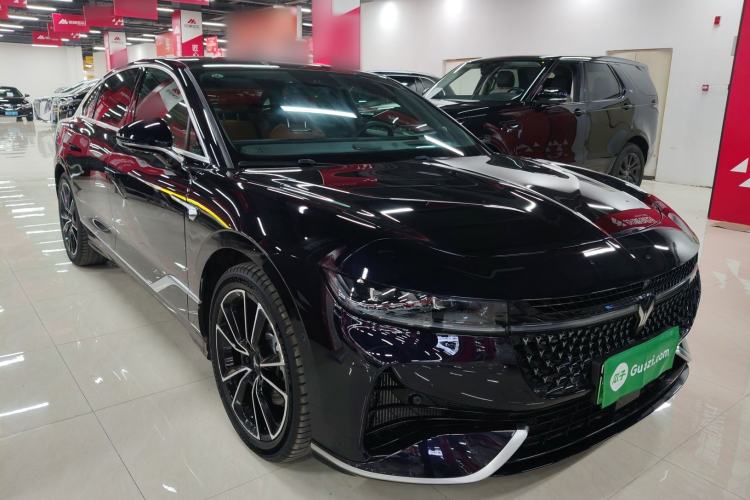 Used VOYAH PASSION 2024 PHEV Four-Wheel Drive Ultra-Long Range Flagship Model Front Right 45 Deg