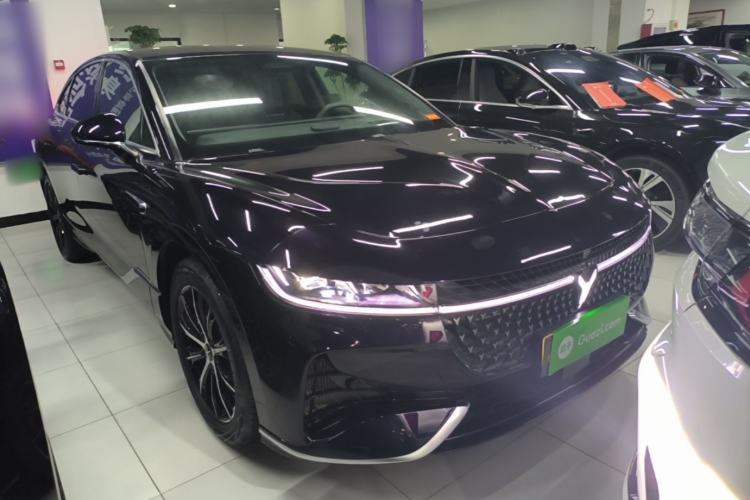Used VOYAH PASSION 2024 PHEV Four-Wheel Drive Ultra-Long Range Executive Edition Front Right 45 Deg