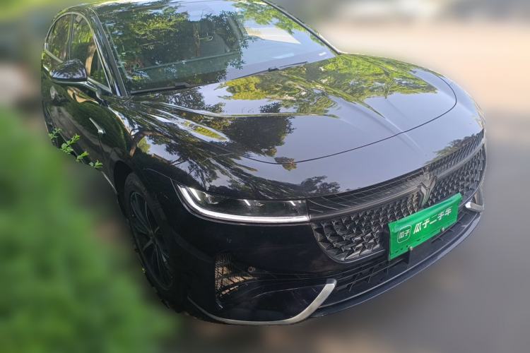 Used VOYAH PASSION 2024 PHEV Four-Wheel Drive Ultra-Long Range Executive Edition Front Right 45 Deg