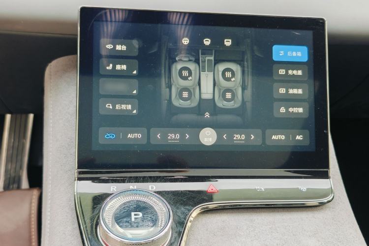 Used VOYAH PASSION 2024 PHEV Four-Wheel Drive Ultra-Long Range Flagship Model Gear Lever