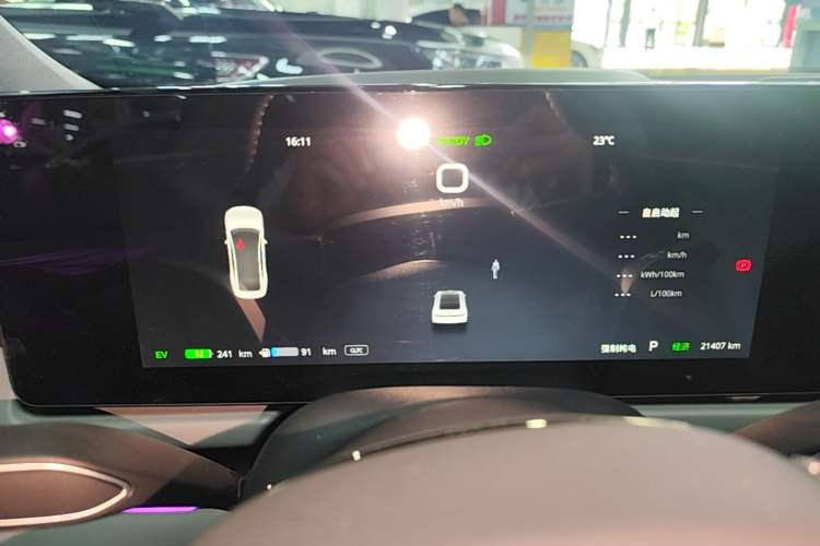 Used VOYAH PASSION 2024 PHEV Four-Wheel Drive Ultra-Long Range Flagship Model Instrument Cluster