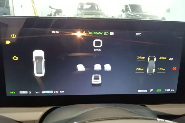 Used VOYAH PASSION 2024 PHEV Four-Wheel Drive Ultra-Long Range Flagship Model Instrument Cluster