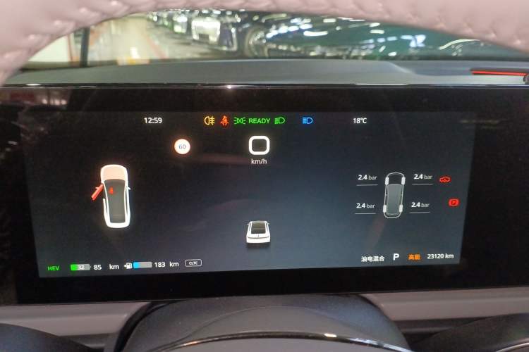 Used VOYAH PASSION 2024 PHEV Four-Wheel Drive Ultra-Long Range Flagship Model Instrument Cluster