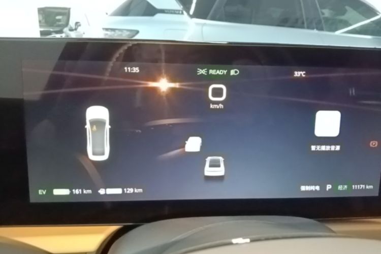 Used VOYAH PASSION 2024 PHEV Four-Wheel Drive Ultra-Long Range Flagship Model Instrument Cluster