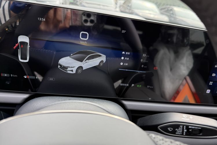 Used VOYAH PASSION 2024 PHEV Four-Wheel Drive Ultra-Long Range Executive Edition Instrument Cluster