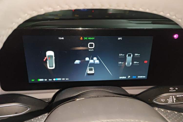 Used VOYAH PASSION 2024 PHEV Four-Wheel Drive Ultra-Long Range Executive Edition Instrument Cluster
