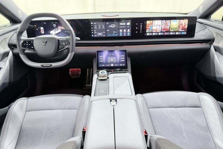 Used VOYAH PASSION 2024 PHEV Four-Wheel Drive Ultra-Long Range Flagship Model Interior 1