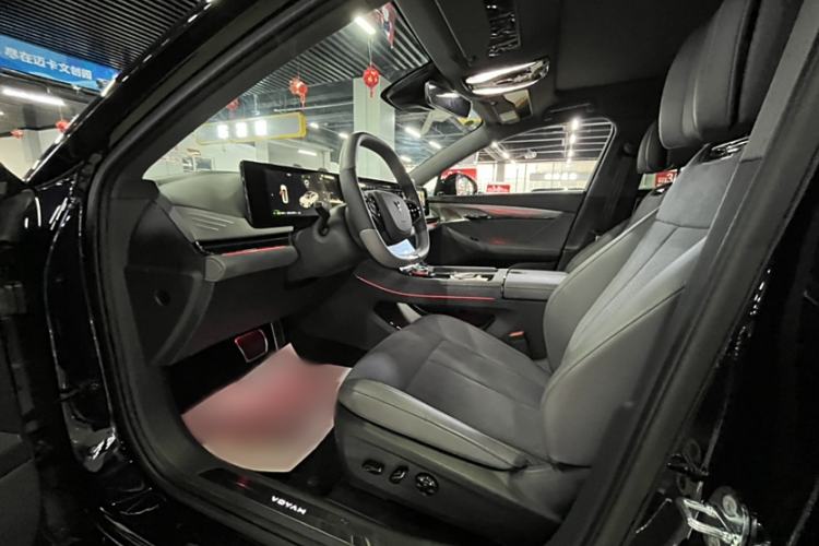 Used VOYAH PASSION 2024 PHEV Four-Wheel Drive Ultra-Long Range Executive Edition Interior 2