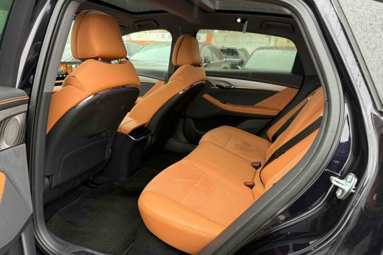 Used VOYAH PASSION 2024 PHEV Four-Wheel Drive Ultra-Long Range Flagship Model Interior 4