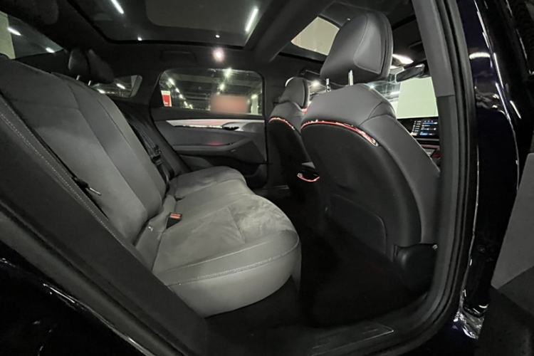 Used VOYAH PASSION 2024 PHEV Four-Wheel Drive Ultra-Long Range Executive Edition Interior 5