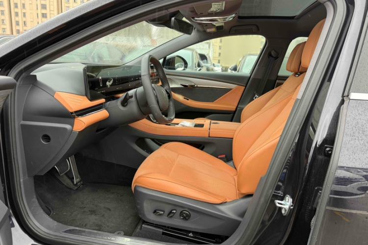 Used VOYAH PASSION 2024 PHEV Four-Wheel Drive Ultra-Long Range Flagship Model Interior 6