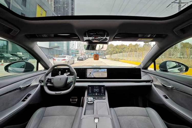 Used VOYAH PASSION 2024 PHEV Four-Wheel Drive Ultra-Long Range Flagship Model Interior 7