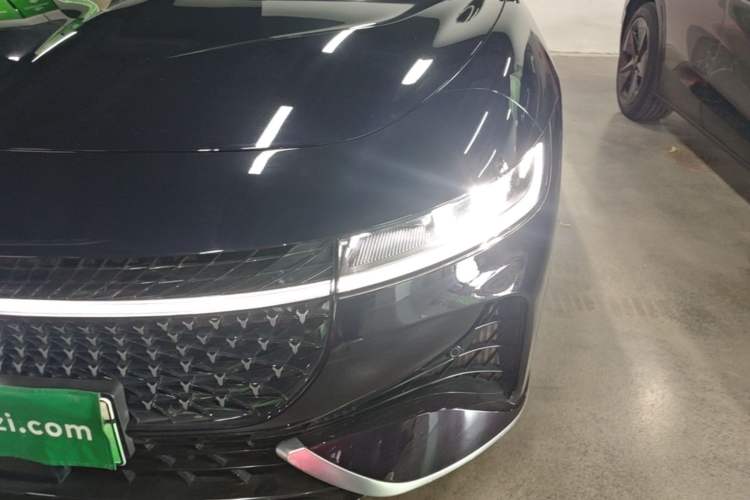 Used VOYAH PASSION 2024 PHEV Four-Wheel Drive Ultra-Long Range Flagship Model Left Front Headlight