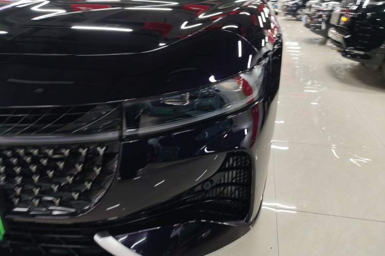 Used VOYAH PASSION 2024 PHEV Four-Wheel Drive Ultra-Long Range Flagship Model Left Front Headlight