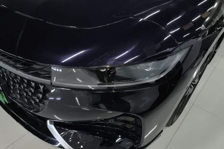 Used VOYAH PASSION 2024 PHEV Four-Wheel Drive Ultra-Long Range Flagship Model Left Front Headlight