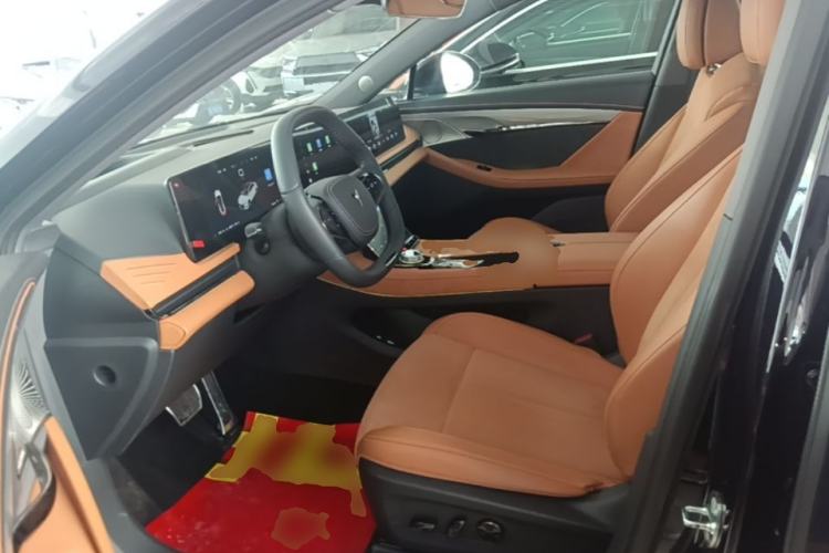 Used VOYAH PASSION 2024 PHEV Four-Wheel Drive Ultra-Long Range Flagship Model Left Front Seat