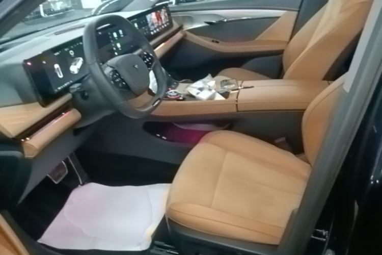 Used VOYAH PASSION 2024 PHEV Four-Wheel Drive Ultra-Long Range Flagship Model Left Front Seat