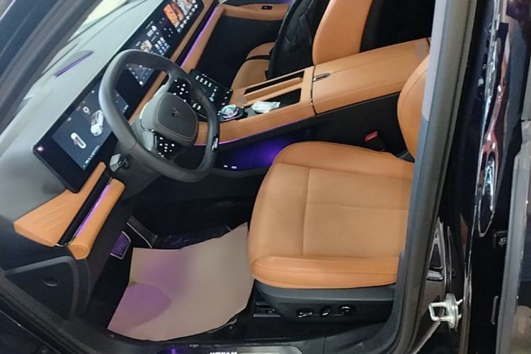Used VOYAH PASSION 2024 PHEV Four-Wheel Drive Ultra-Long Range Flagship Model Left Front Seat