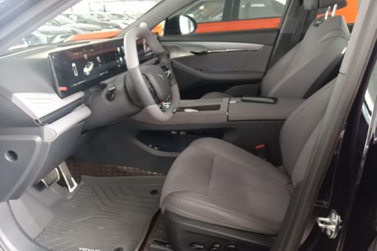 Used VOYAH PASSION 2024 PHEV Four-Wheel Drive Ultra-Long Range Flagship Model Left Front Seat