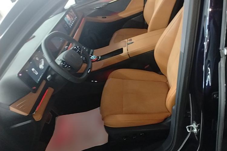 Used VOYAH PASSION 2024 PHEV Four-Wheel Drive Ultra-Long Range Flagship Model Left Front Seat