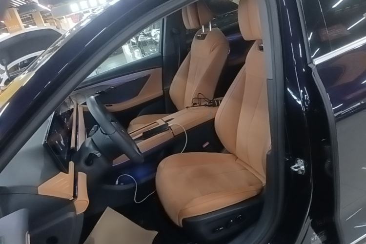 Used VOYAH PASSION 2024 PHEV Four-Wheel Drive Ultra-Long Range Flagship Model Left Front Seat