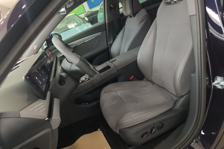 Used VOYAH PASSION 2024 PHEV Four-Wheel Drive Ultra-Long Range Flagship Model Left Front Seat