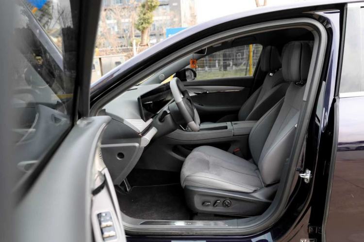 Used VOYAH PASSION 2024 PHEV Four-Wheel Drive Ultra-Long Range Flagship Model Left Front Seat