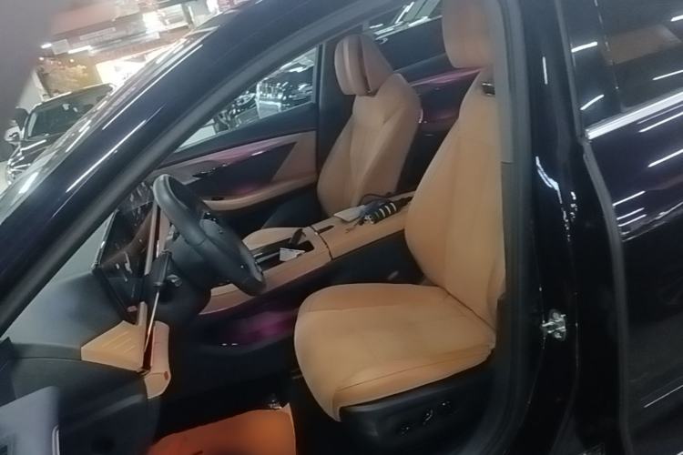 Used VOYAH PASSION 2024 PHEV Four-Wheel Drive Ultra-Long Range Flagship Model Left Front Seat