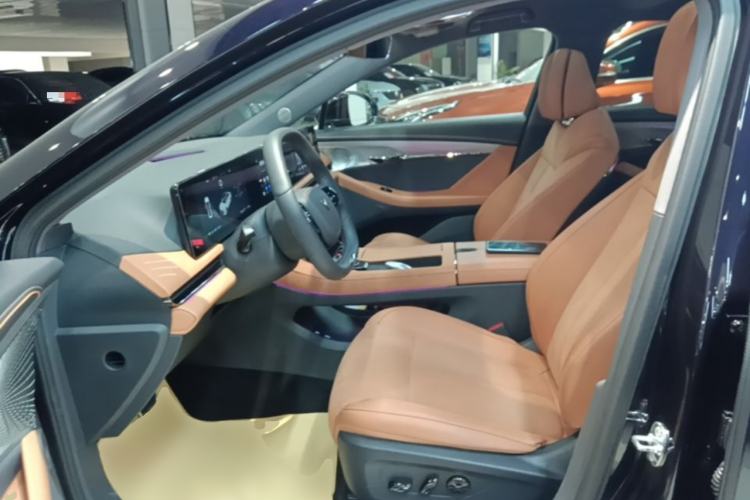 Used VOYAH PASSION 2024 PHEV Four-Wheel Drive Ultra-Long Range Flagship Model Left Front Seat