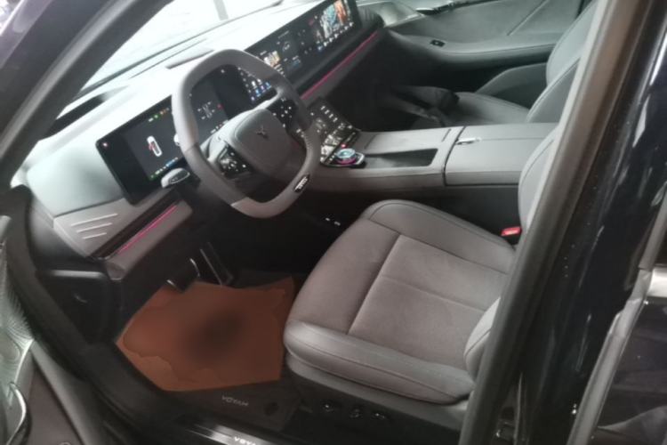 Used VOYAH PASSION 2024 PHEV Four-Wheel Drive Ultra-Long Range Flagship Model Left Front Seat
