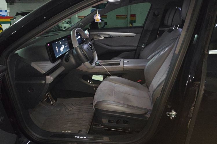 Used VOYAH PASSION 2024 PHEV Four-Wheel Drive Ultra-Long Range Executive Edition Left Front Seat