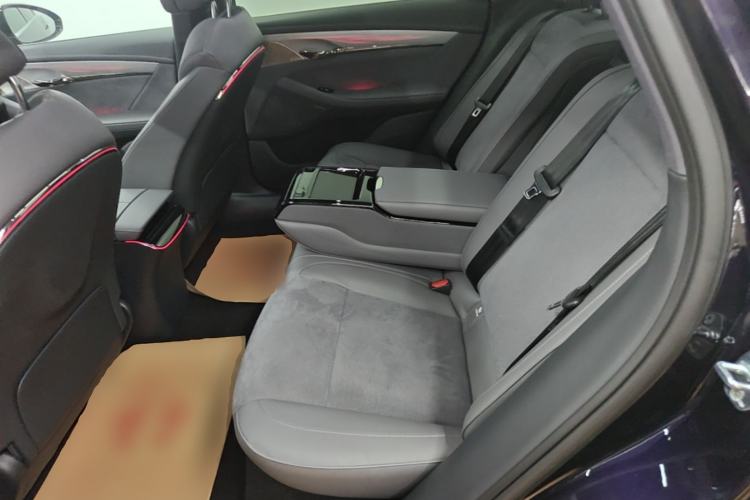 Used VOYAH PASSION 2024 PHEV Four-Wheel Drive Ultra-Long Range Flagship Model Left Rear Seat