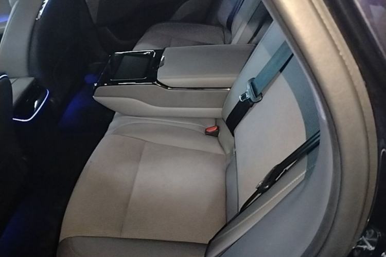 Used VOYAH PASSION 2024 PHEV Four-Wheel Drive Ultra-Long Range Flagship Model Left Rear Seat
