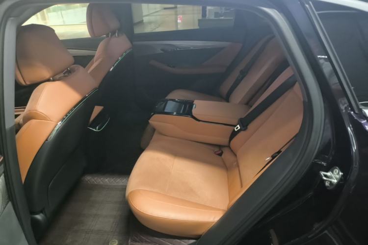 Used VOYAH PASSION 2024 PHEV Four-Wheel Drive Ultra-Long Range Flagship Model Left Rear Seat